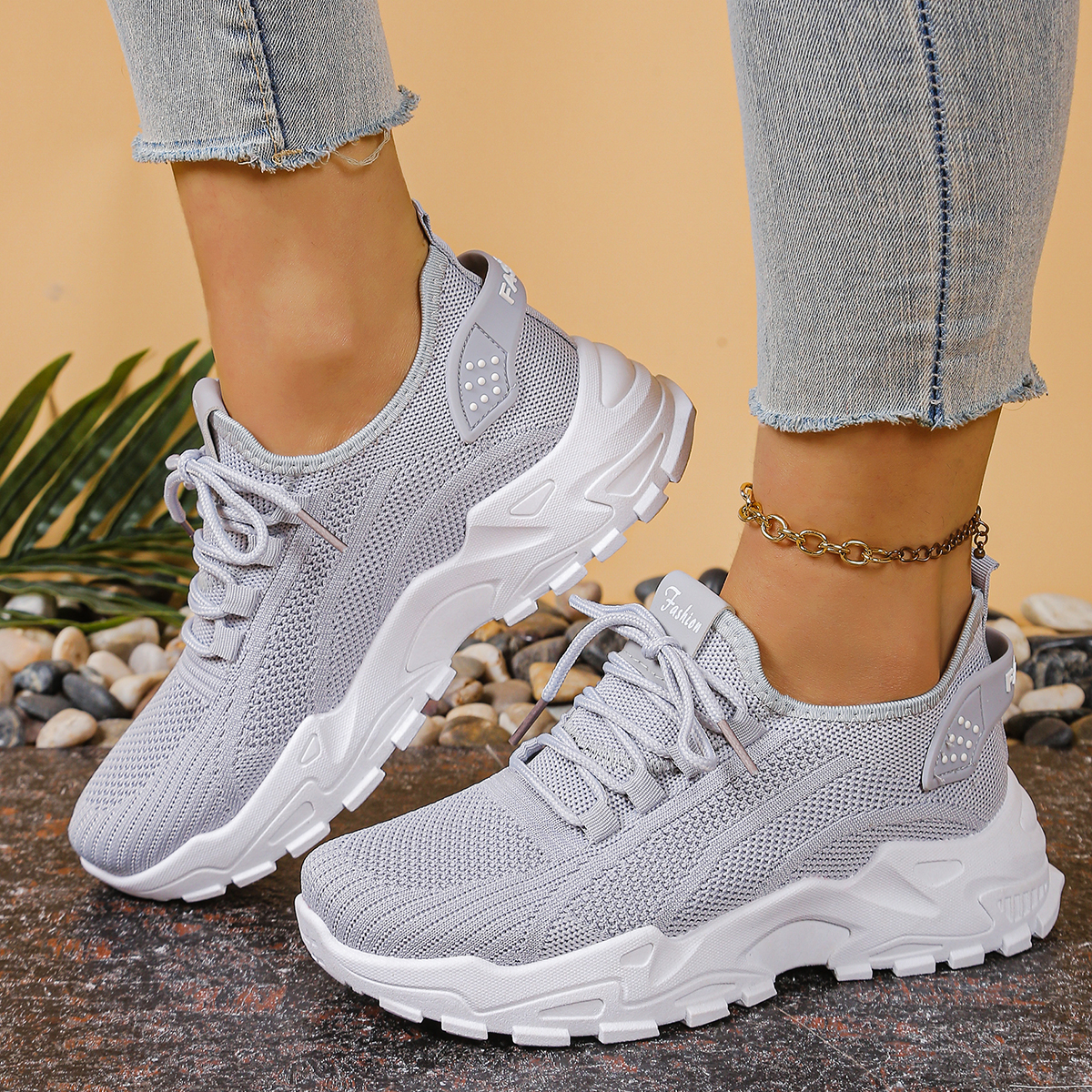 Women's sports shoes 2026，Brea - Sewing Cloth incelemesi ve fiyatı